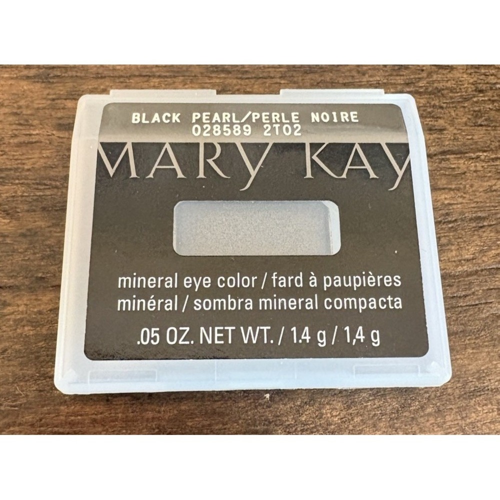 Mary Kay Mineral Eye Color Eyeshadow Black Pearl 028589 .05 OZ *NEW*